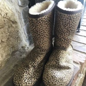 Ugg Classic Short Calf Hair Leopard Metallic Boot